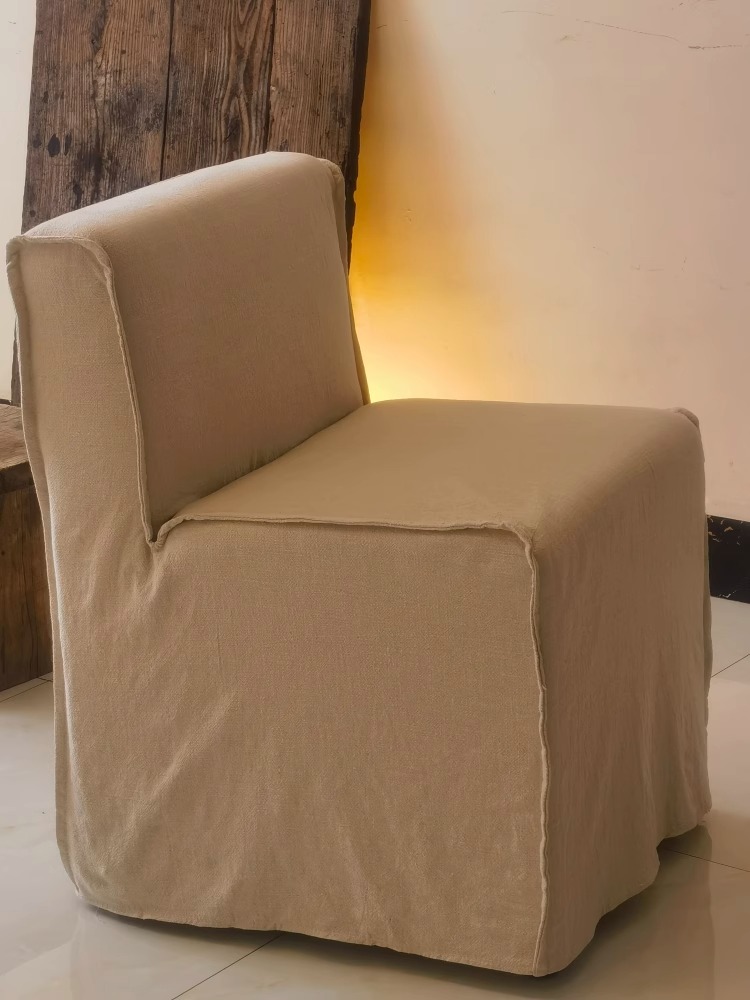  Sofá compatível com espaço de baixa saturação