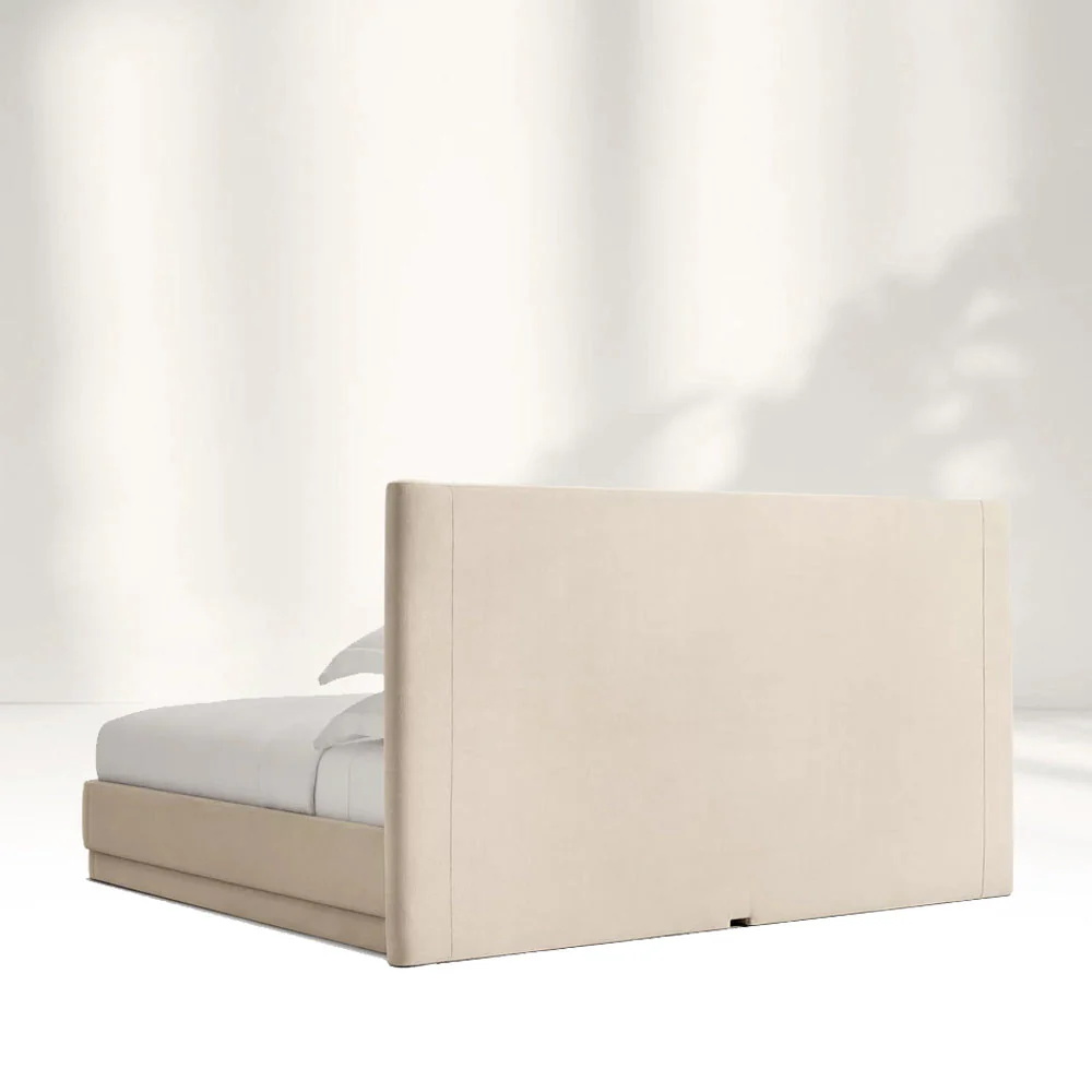 Cama de casal estofada macia com gama reta