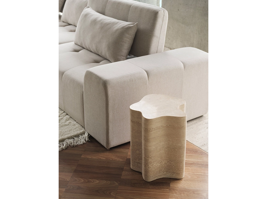 O que é uma mesa de cabeceira versus mesa de cabeceira?