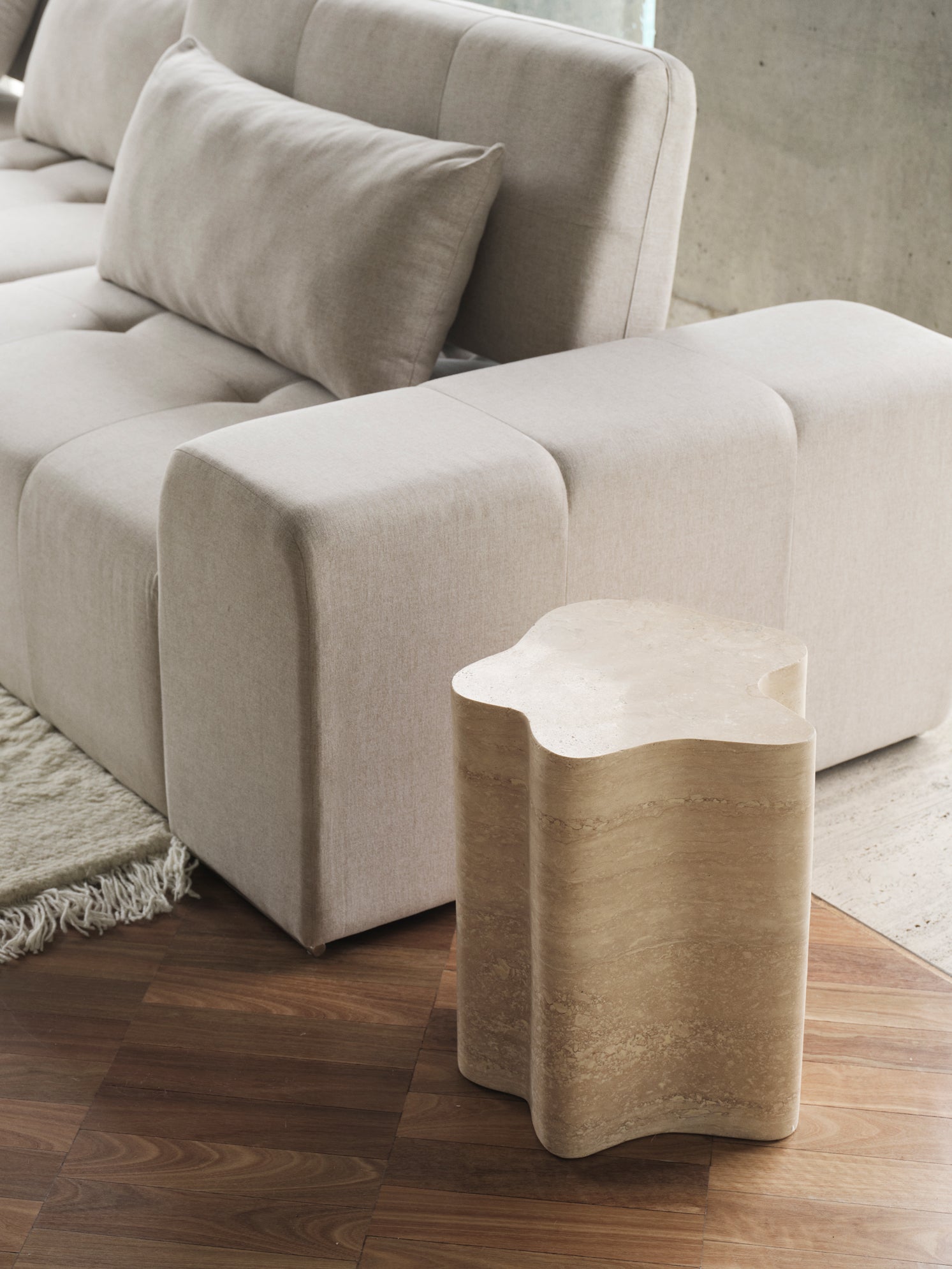 Mesa lateral da casca de árvore