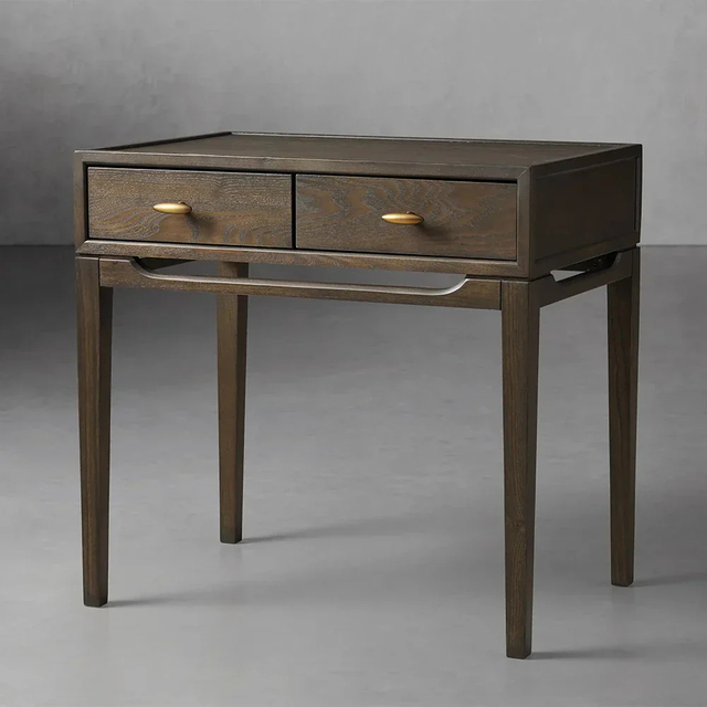 Mesa de cabeceira simples de dois puxadores