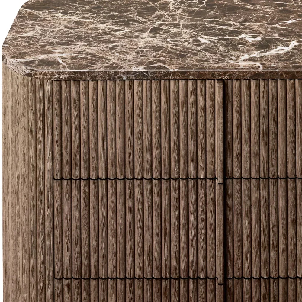 Aparador marrom de carvalho