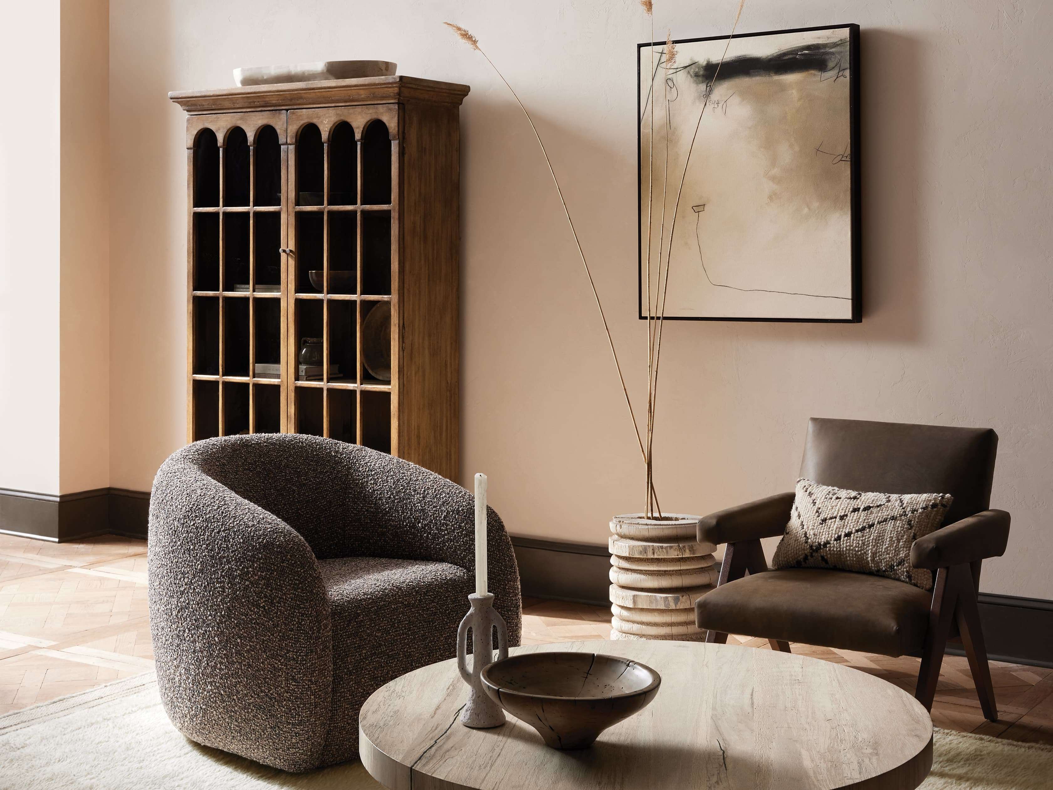 Armário de armazenamento de janelas de arco clássico