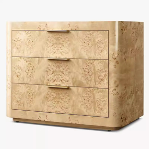 Mesa de cabeceira da casca de árvore rural americana