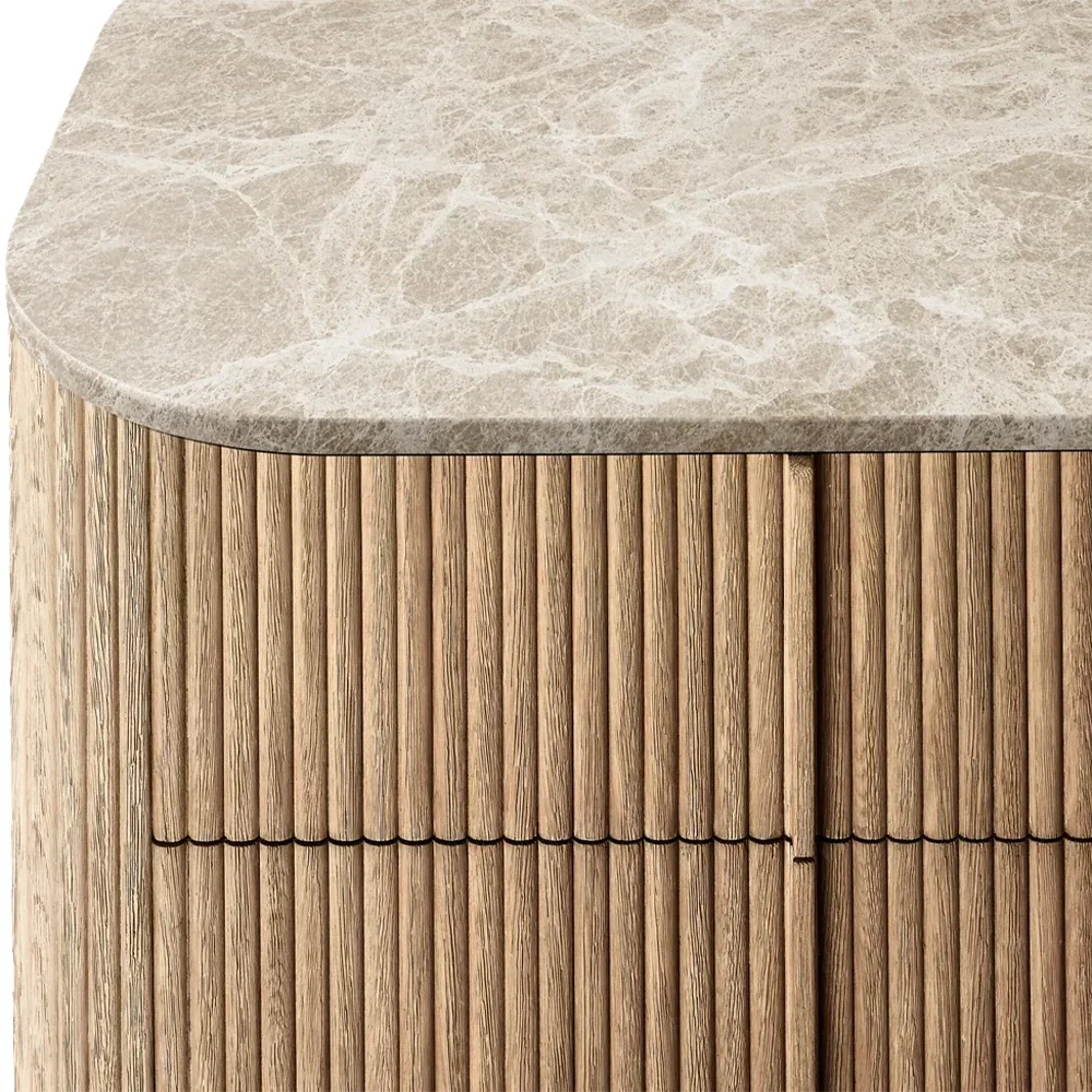 Gabinete de tela de carvalho claro