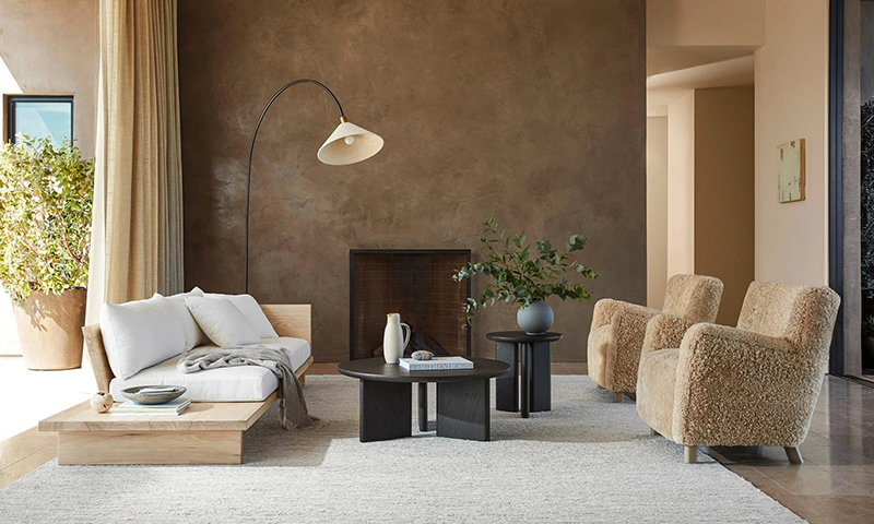 O sof&aacute; de madeira s&oacute;lida &eacute; uma adi&ccedil;&atilde;o atemporal e luxuosa a qualquer sala de estar. Criados a partir de madeira maci&ccedil;a de alta qualidade, este sof&aacute; combina durabilidade, conforto e estilo para criar um ponto focal em seu espa&ccedil;o de vida. 