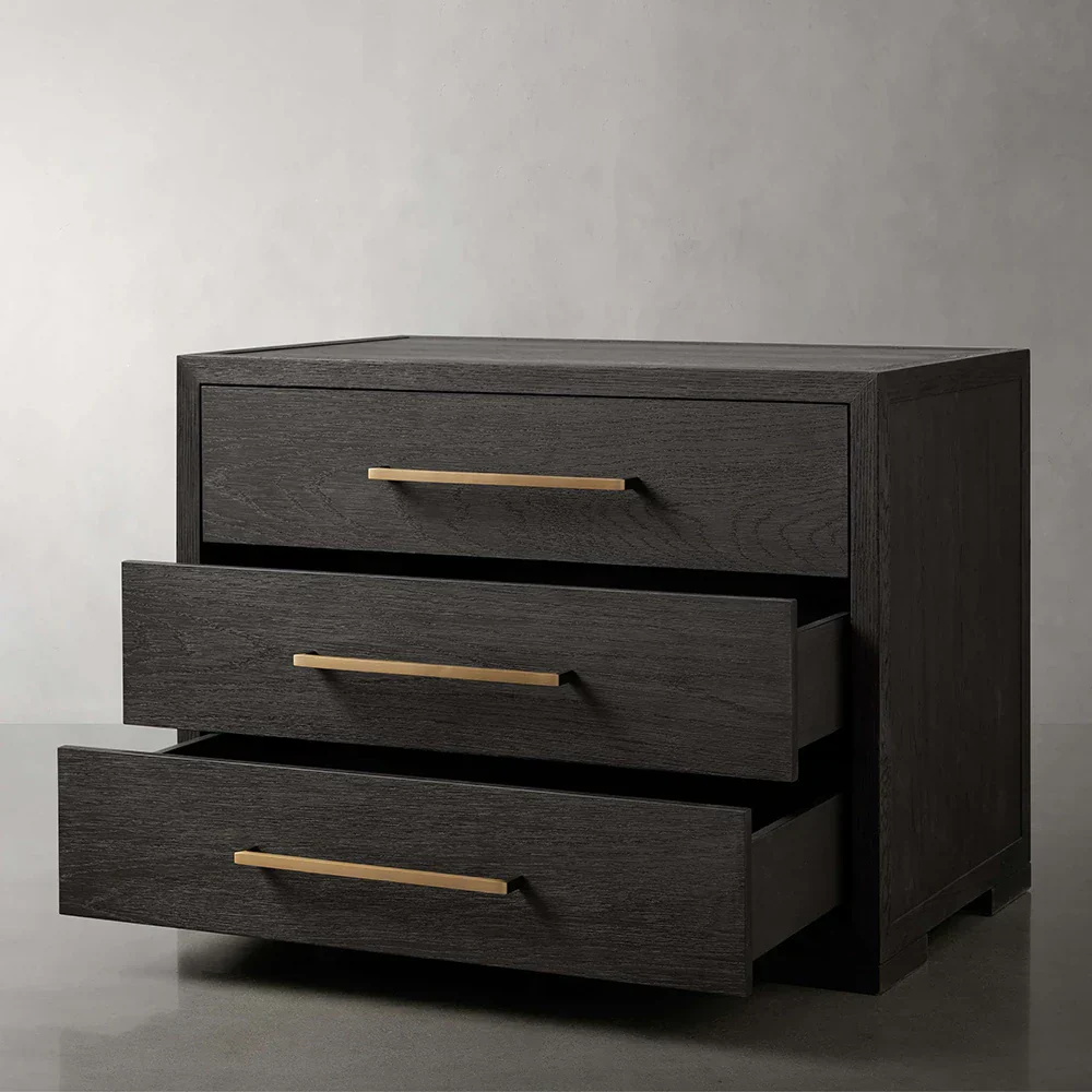  Tabela noturna de três gavetas 