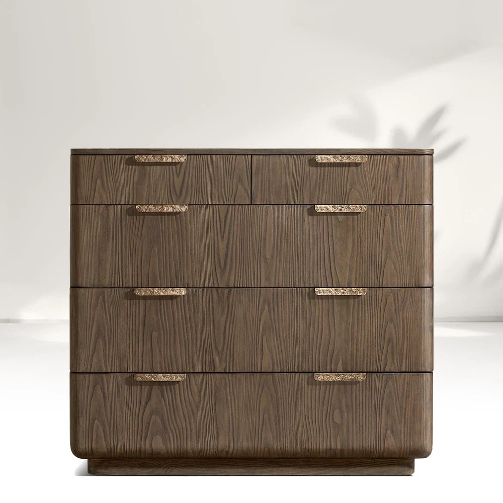 Ba&uacute; de gavetas marrons