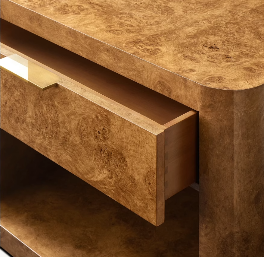 Mesa de cabeceira da casca de árvore rural americana