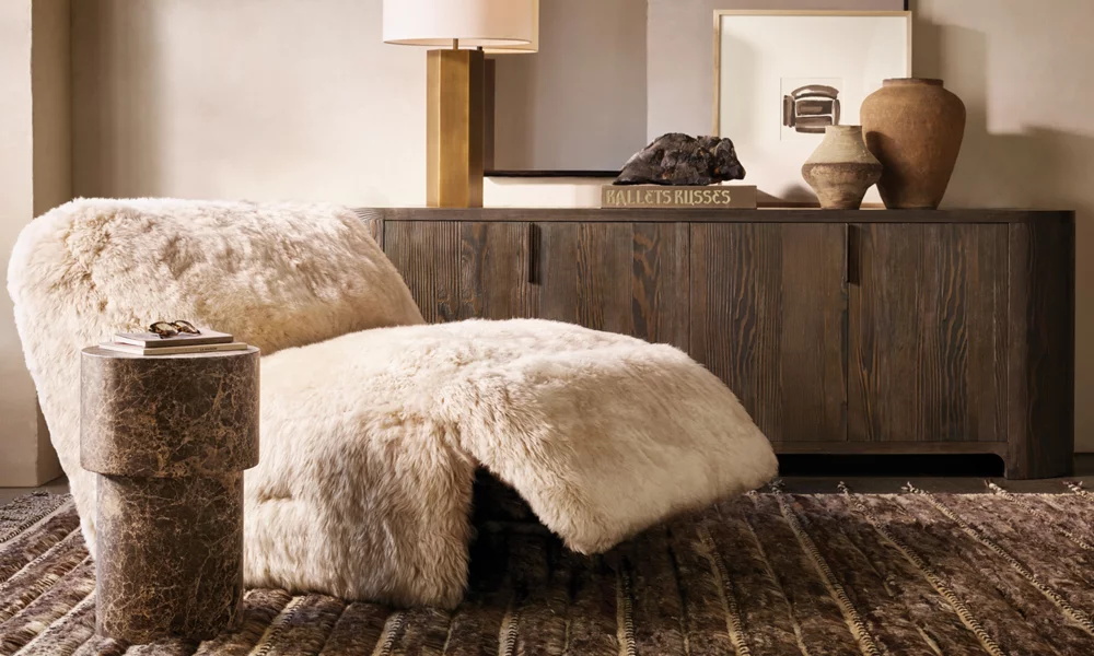  Mesa lateral redonda de mármore