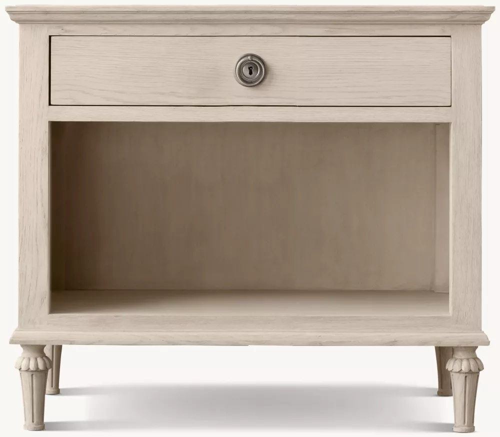 Mesa de cabeceira de vime e madeira